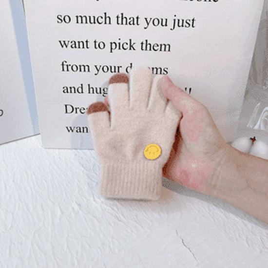

Newcomer Special: Kids Cartoon Five-Finger Gloves – Warm for Autumn & Winter