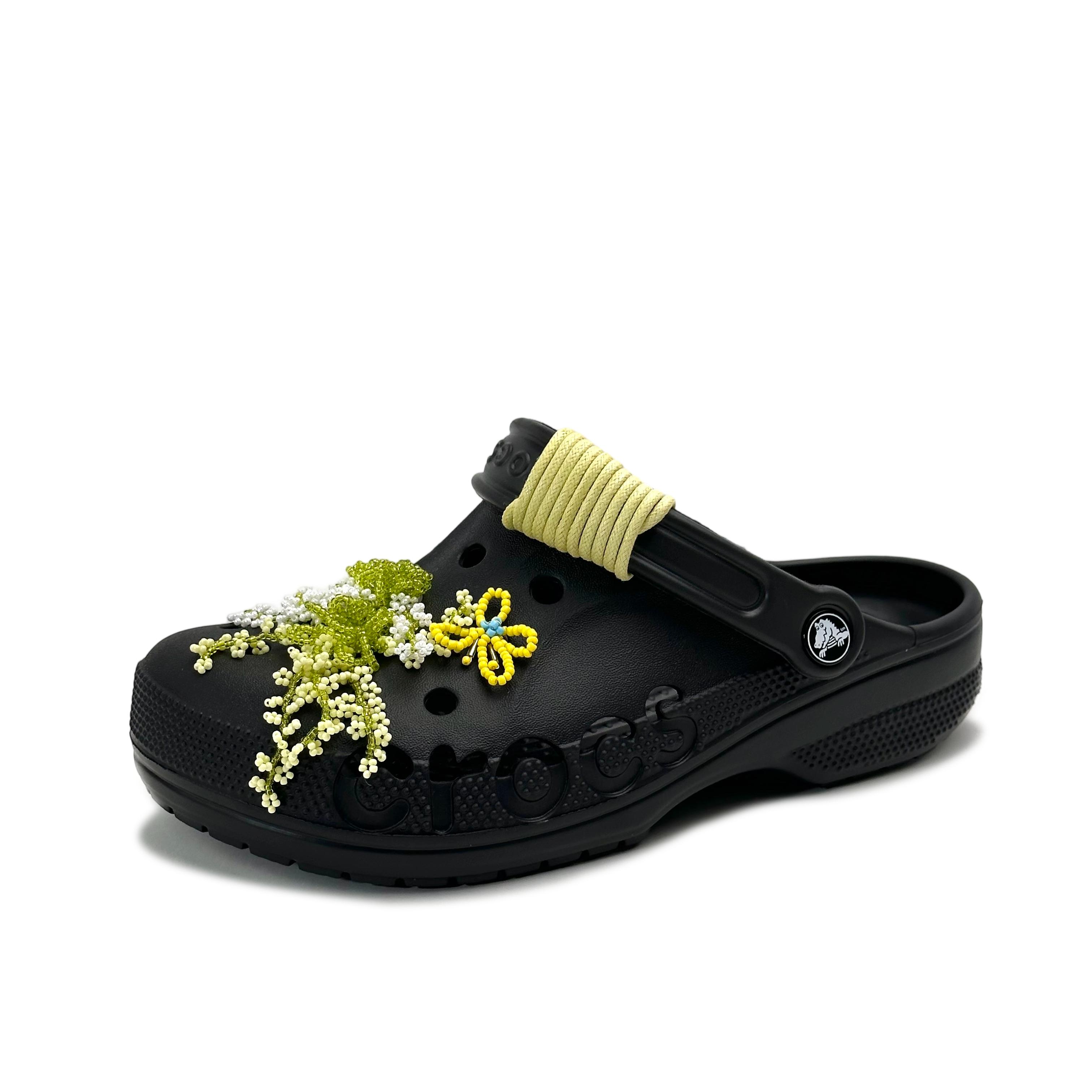

Crocs Baya EVA Fresh and Romantic Sweet Dopamine Butterfly Flower Fashion and Leisure College Hole Shoes Women Black 39-40 чёрный