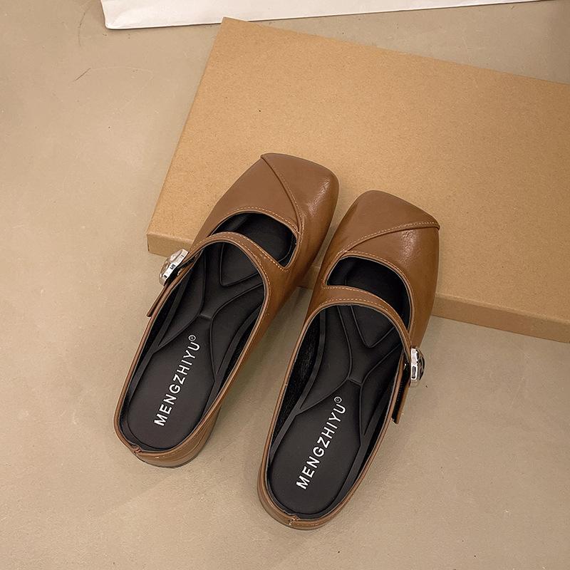 Wear flat bottom versatile square head cool slippers women 2025 new spring and summer low heel retro lazy bag head half drag