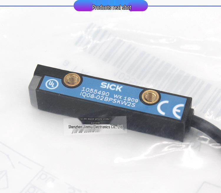 Brand New Original Proximity Sensor IQ08-02BPSKW2S Three-wire PNP NO
