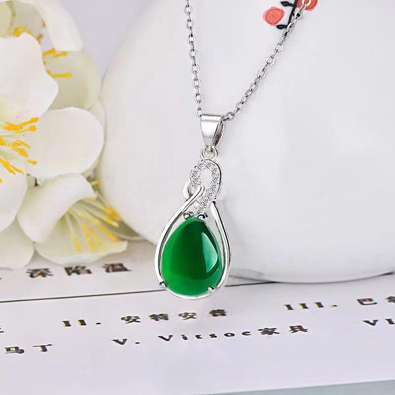 Elegant Copper-Plated Silver Necklace with Imitation Agate Teardrop Pendant and Fashionable Clavicle Chain