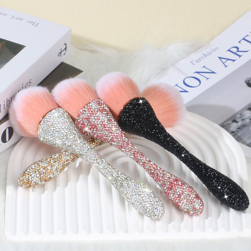 

Кисть Diamond Waist Soft Hair большого размера для рассыпчатой пудры и румян
