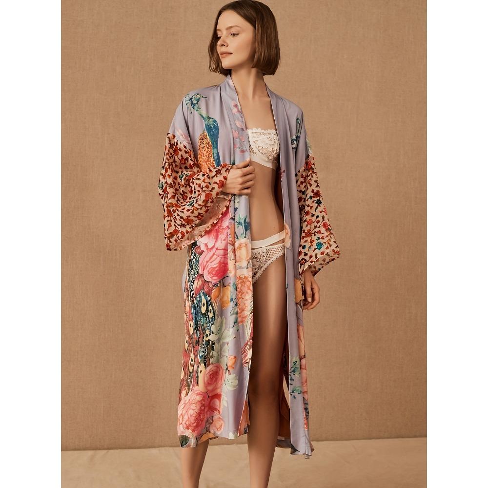 Kimono med blomstertrykk og påfugl, løse kapper med lange ermer og midjebånd, damebadetøy og -klær