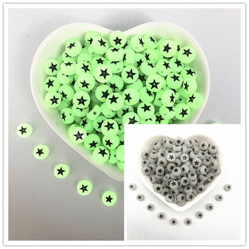 100 Stück 7x4mm A-Z Leuchtende Perlen Buchstabenperlen Acryl Abstandshalter Perlen Für Schmuckherstellung DIY Anhänger Armband