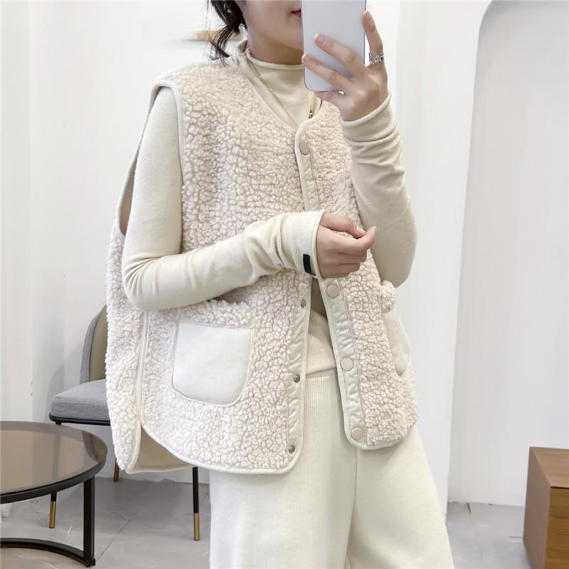 Fashionable Lamb Vest for Women, Short Style Coat  for Spring and Autumn