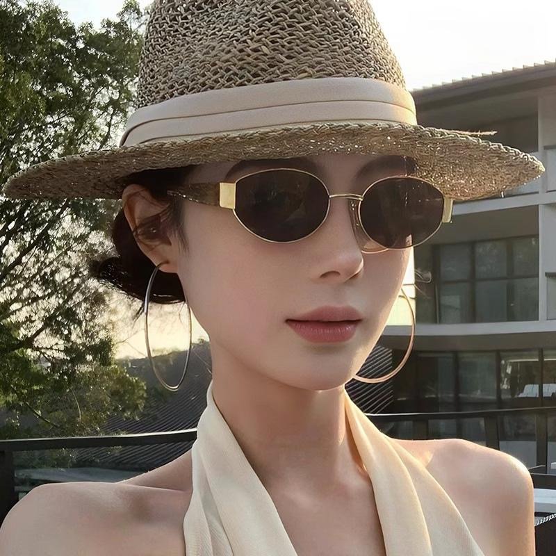 Fashion Retro Oval Sunglasses for Women Vintage Sun Glasses Women Luxury Small Metal Frame Classic Shades UV400 Eyewear