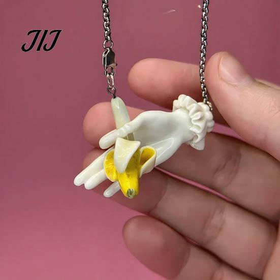 Humorous Jewelry Gift Funny Banana Pendant Necklace, Resin Hand-Sculpted Cute Personalized for Friends Lifelike Fruit Necklace Jewelry, Creative