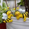 Set of 2 Resin Hanging Bee Statues Planter Pot Decorations Bee Figure Plant Pot Hanger for Home Garden Patio Lawn Yard Ornaments