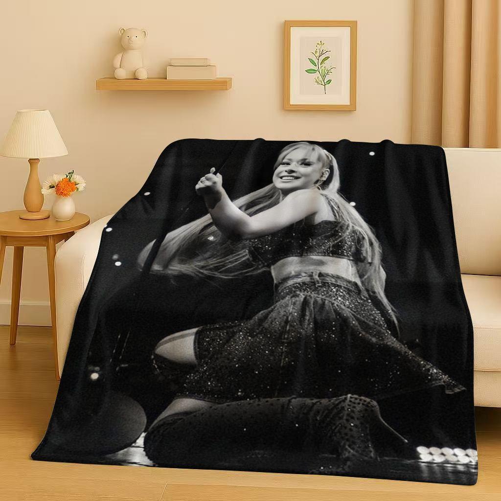 Fashion Pop Singer Ayliva Lieb Flannel Blanket,Ultra Soft Warm Plush Throw for Home Bedroom Bed Sofa Cover Kids Picnic Gift