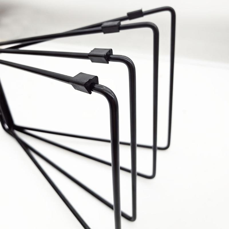 Camping Foldable Metal Stand Portable Metal Luggage Rack Ice Box Holder Coolers Stand for Outdoor Picnics Fishing