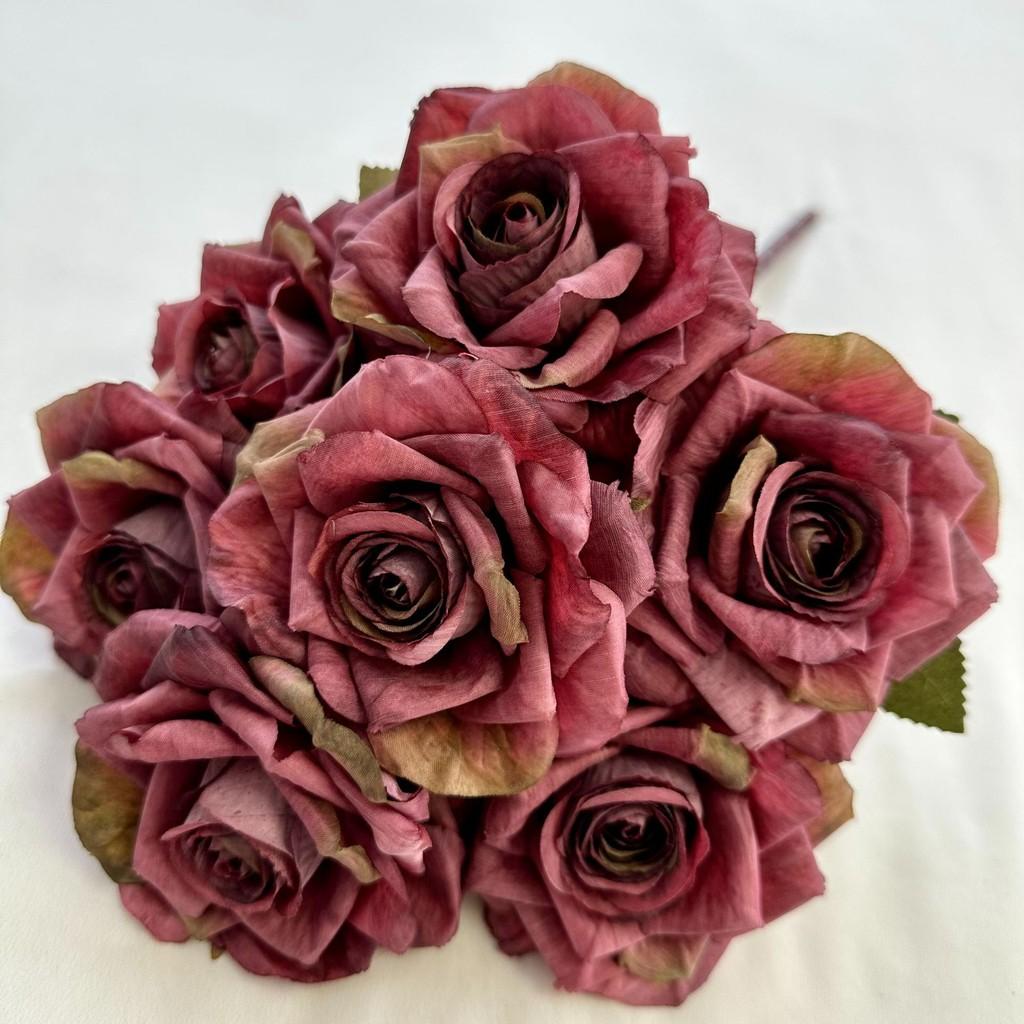 Realistic Rose Flower Decor Piece With Silk Material For Wedding Celebrations And Photography Props