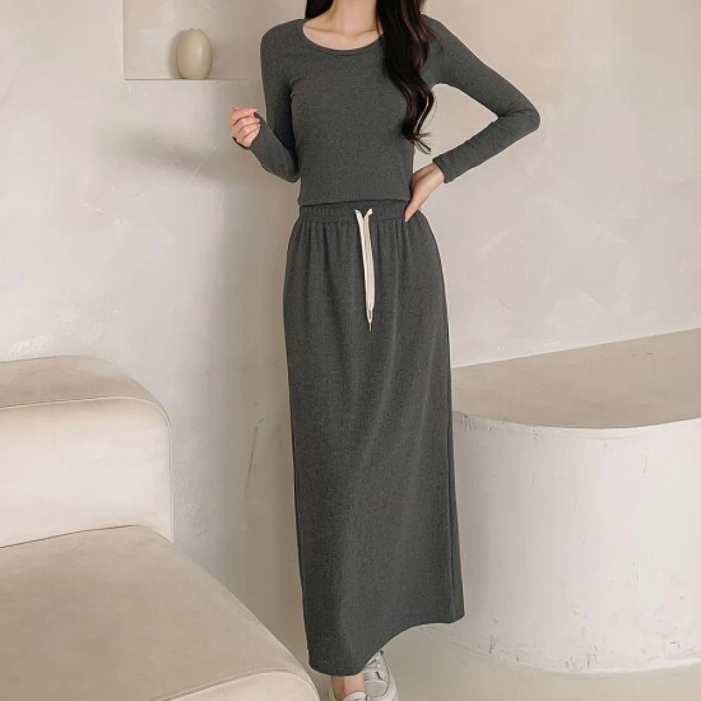 New Arrivals Open Run Slim Long Sleeve Round Neck T shirT And bAnding skirT seT