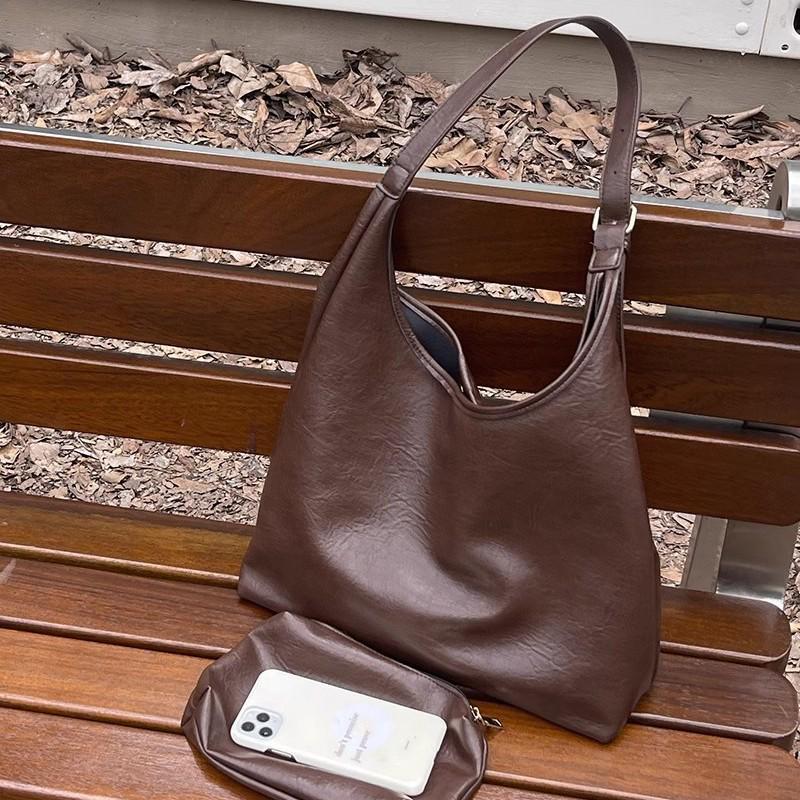 Women's Large Capacity Soft Leather Shoulder Bag - 2025 Spring/Summer Retro Crossbody for Commuting & Mother-Child Use