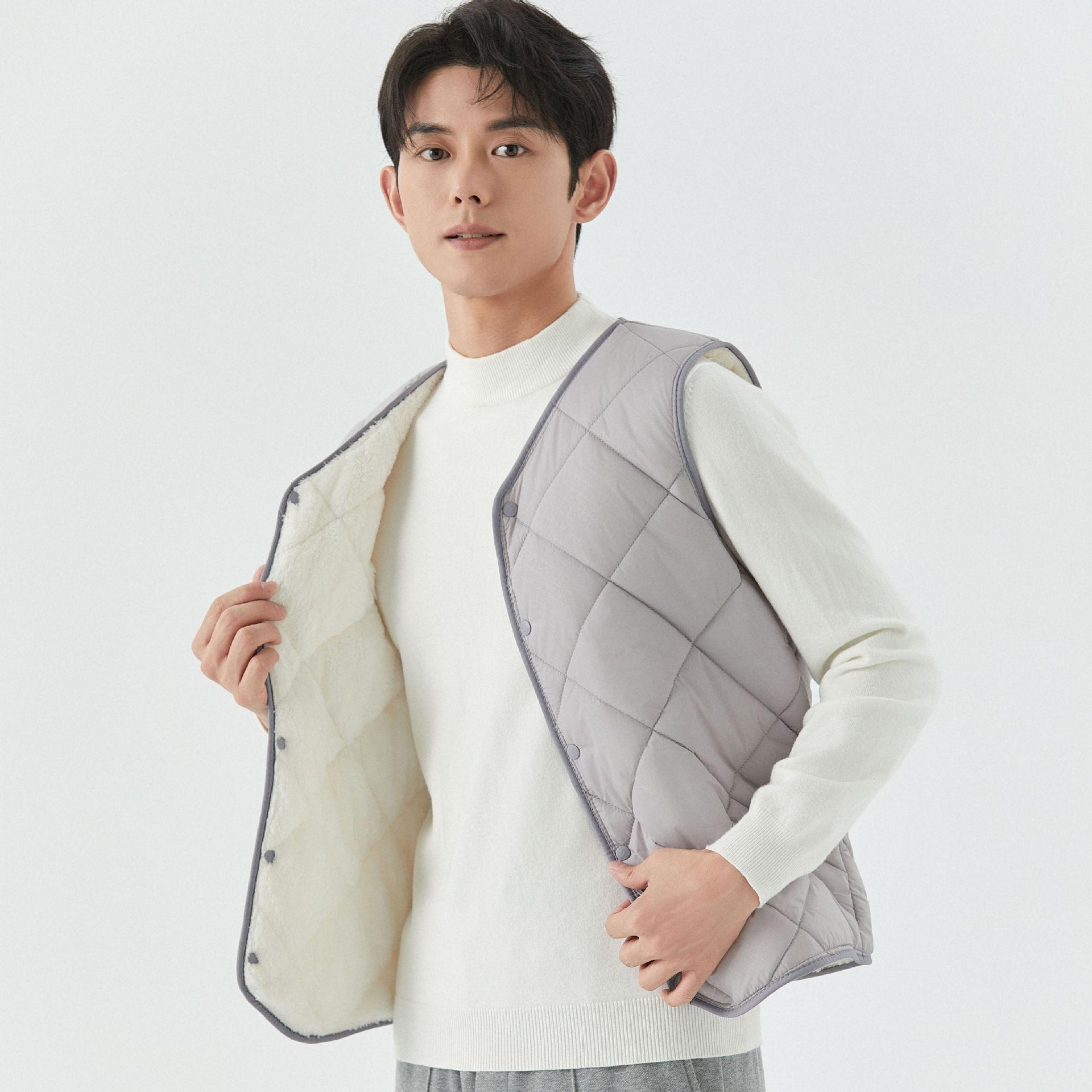 

Men s Lamb Velvet Autumn and Winter Short Men s Vest Diamond-shaped Plus Velvet Warm Wool Suit Pointed Horn Vest XXXXL