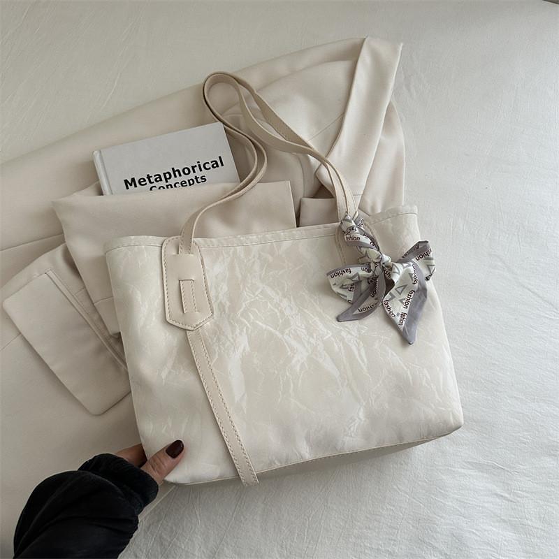 Chic Pu Leather 2024 Women s Tote Bag Stylish And Spacious Commuter Shoulder Bag For Daily Use белый