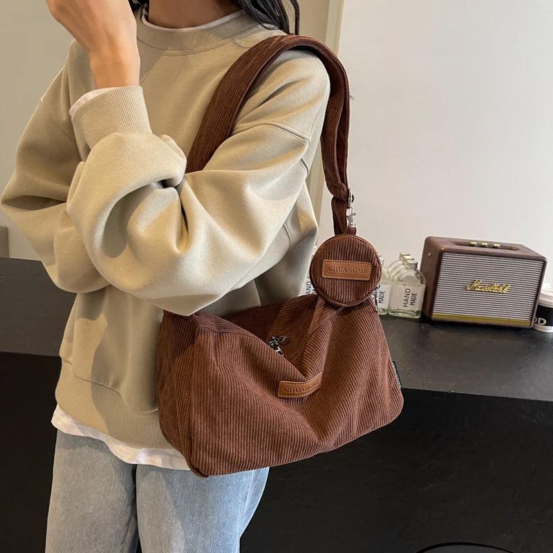 Borsa a tracolla da donna in velluto singolo velluto unica casual versatile studentessa universitaria nuova