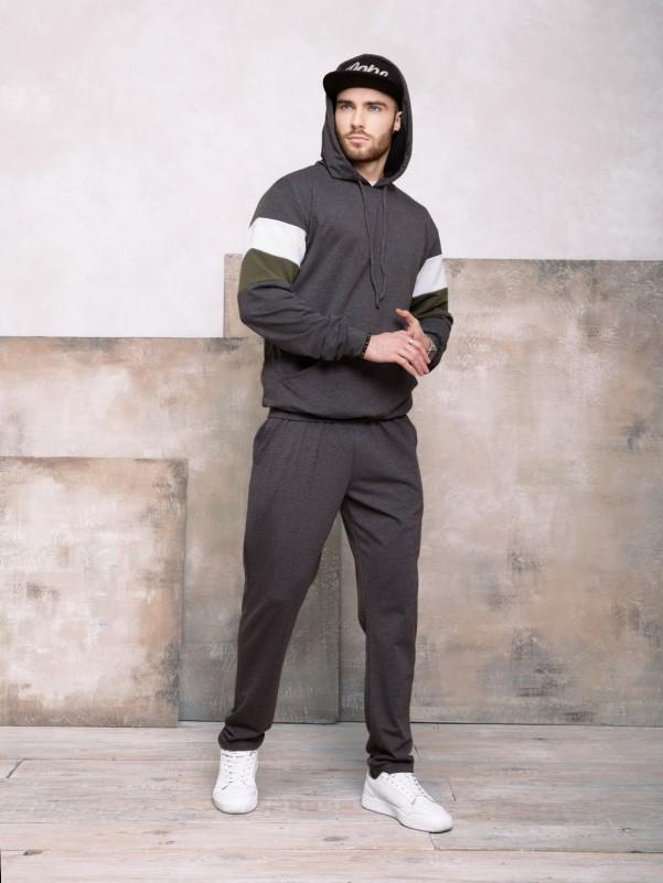 Мужской трикотажный костюм с белыми вставками Issa Plus