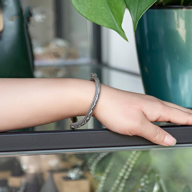 High End Full Dragon Bracelet with Dragon Pattern Silver Opening Bracelet and New Faucet Design