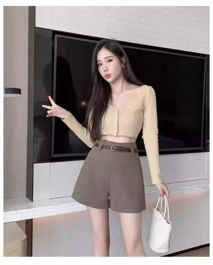 Black High-Waist A-Line Bootcut Suit Shorts for Women - Autumn/Winter Korean Style Casual Pants