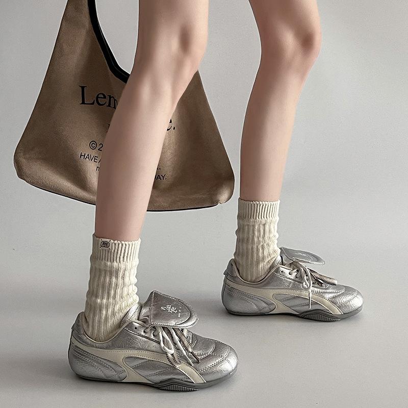 Niche Flip Cover German Training Shoes Women's Spring 2025 New Retro Temperament Versatile Casual Little White Shoes Soft Baseplate Shoes