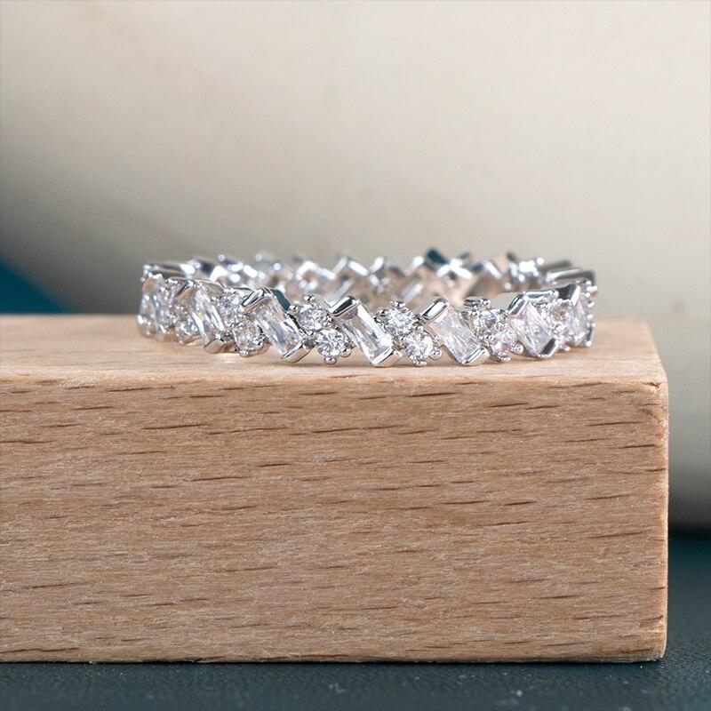 BELLA BOX Fashion Cubic Zirconia Finger Rings for Women Simple Stylish Girl Ring Dance Party Daily Wear Versatile Female Jewelry