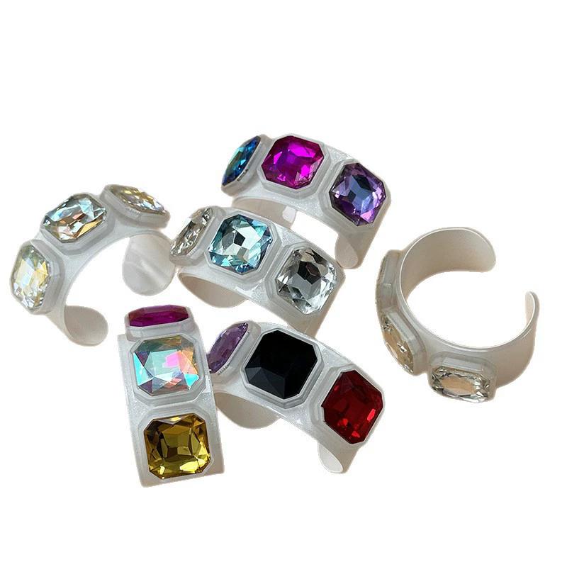 Colorful Acrylic Inlaid Quartz Stone Open Bracelet Fashionable Trendy And Personalized Jewelry Gift For Friends