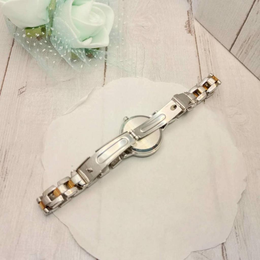 [USED] Working Seiko solar-powered women's watch