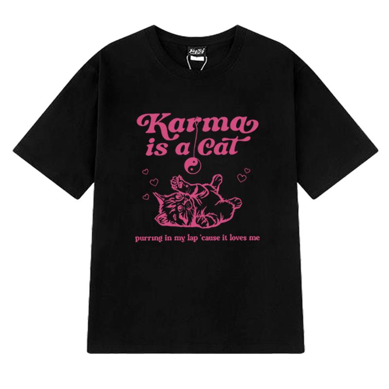 

High Quality Karma Is A Cat music T Shirt Men Women Tour 2025 printed short sleeve T-shirts Unisex Cute Kawaii 100% Cotton Tops 4XL