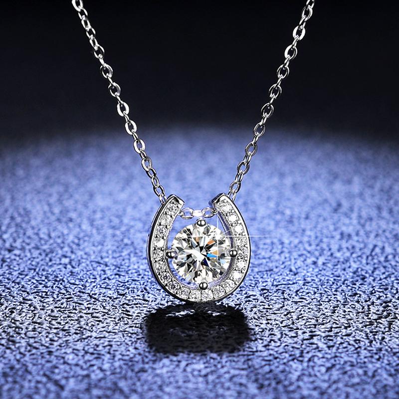 Smyoue 1ct 0.5ct D Color Moissanite Necklace for Women Beating Heart S925 Silver Plated White Gold Pendant Wholesale