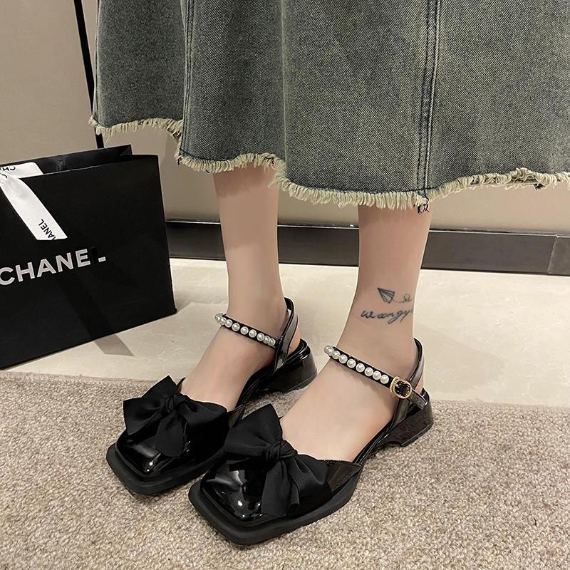 

Босоножки с бантом на квадратном каблуке в сказочном стиле, летние женские 2025, новые, с квадратным носком, нежные и универсальные, под юбку, туфли 40 чёрный
