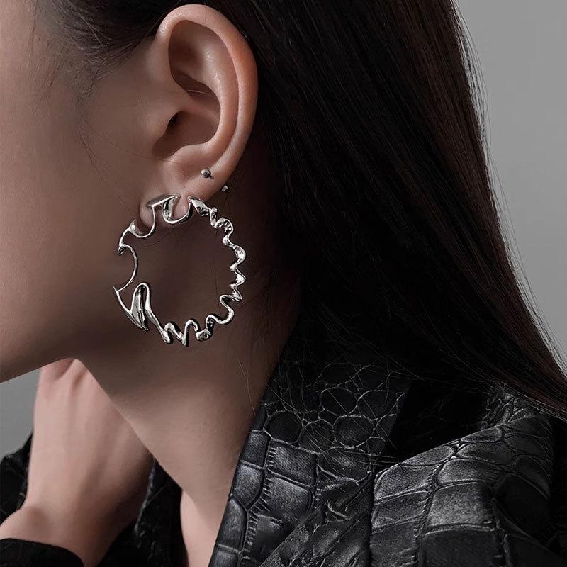 Fashion Metal Irregular Big Circle Hoop Earring for Women Exaggerated Silver Colour Twisted Personality Earrings Jewelry Gift