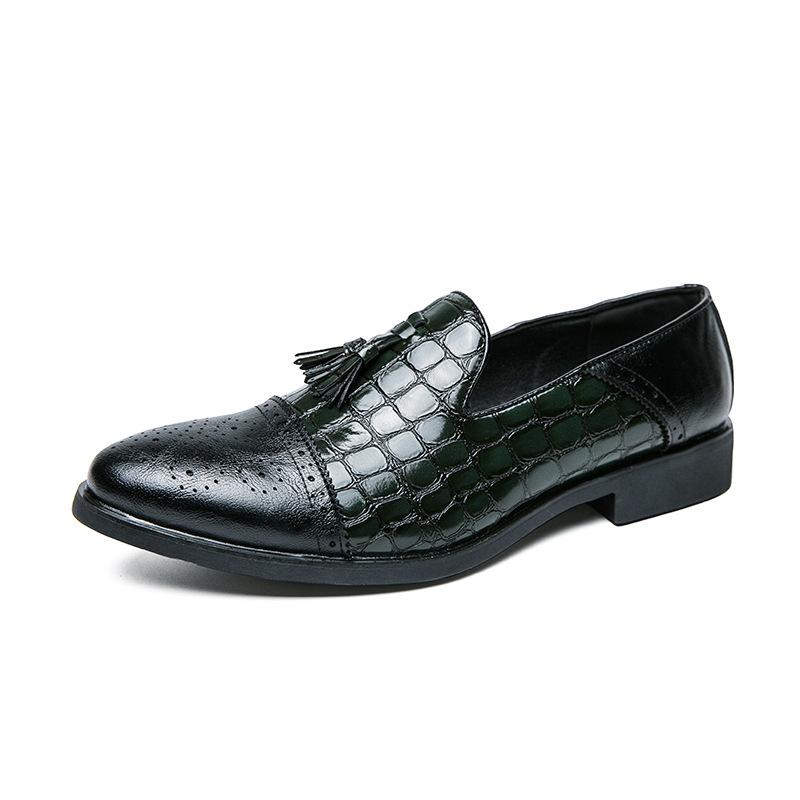 Large Size British Tassel Foot Set Pointed Leather Shoes Business Dress Korean Version of Young Hairstylist Brock Men's Shoes