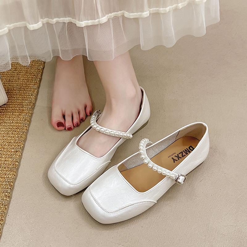 French pearl Mary Jane single shoes women's summer 2025 new soft-soled shallow mouth one-word buckle ballet shoes small leather shoes