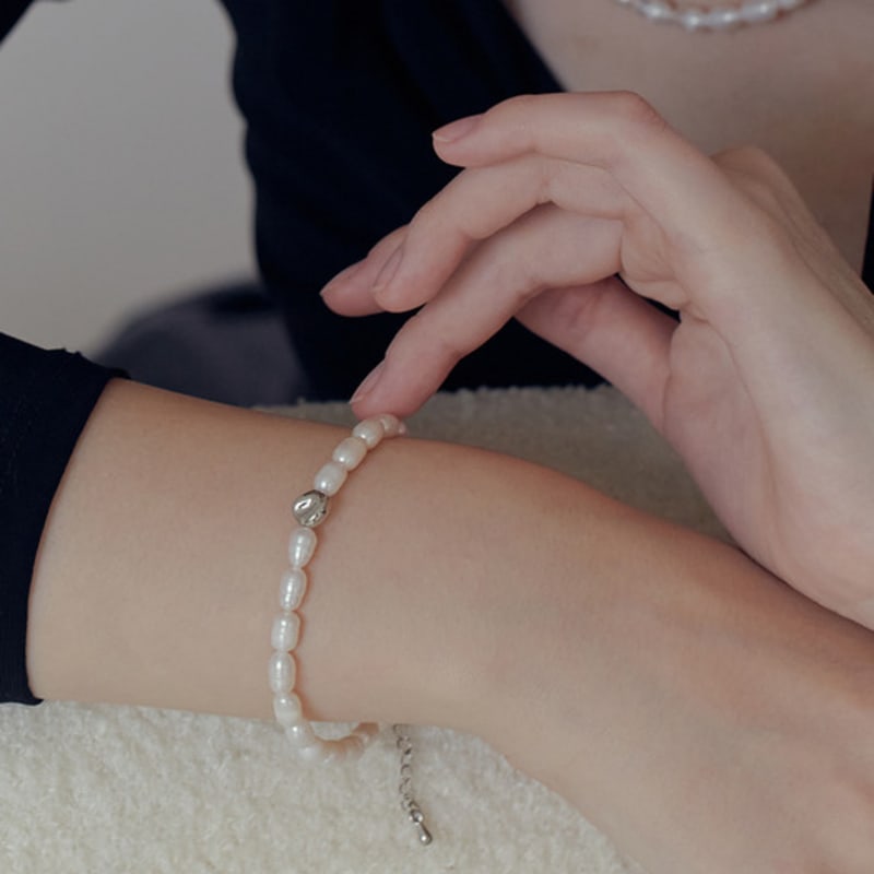 

Браслет Shertz з нерівними каменями та потворними прісноводними перлами (Позолота 24k) Silver