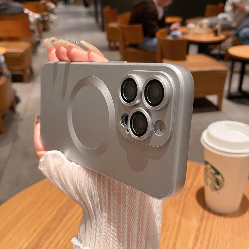 

Applicable To IPhone14 Mobile Phone Case 15ProMax Apple 13 Comes with Lens Film Advanced Sense 12 Magnetic Case iPhone 11 Pro Max