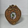 European Retro Carved Photo Frame: French Light Luxury Resin Decor for Wall or Tabletop In Living Room or Bedroom.