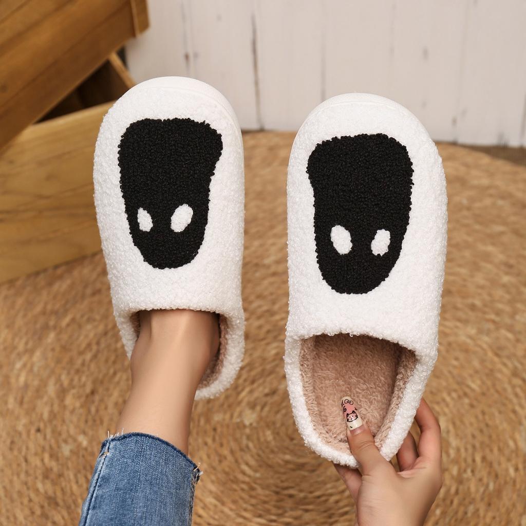 Halloween new home slippers warm men's and women's slippers support sticker code