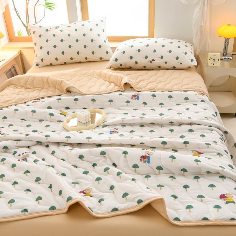 Spring Summer Thin Quilt 150X200Cm/180X200Cm Soft Lightweight Blanket Student Dormitory Cool Air Conditioning Quilt Washable