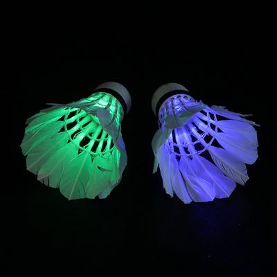 2024 1 Adet Aydınlatma Badminton Karanlık Gece Renkli Led Aydınlatma Spor Badminton Işık Noktası Raket Topu Aksesuarları Raket Topu
