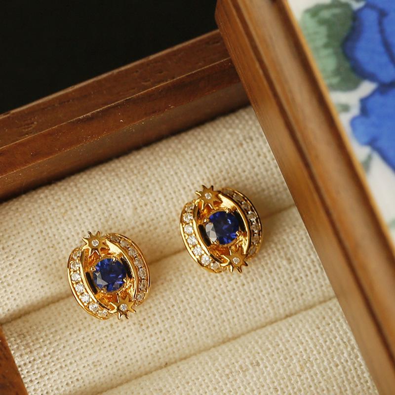 

S925 Sterling Silver Women s Earrings: Niche Design, Light Luxury, Versatile, and Simple Style. 925 Silver