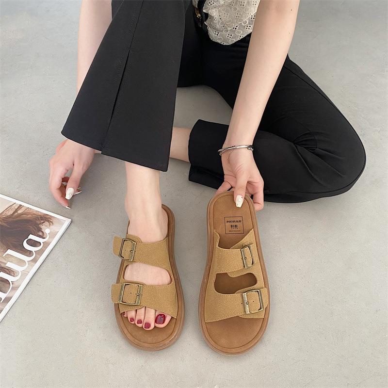 2025 summer new soft-soled outer wear belt buckle cool slippers women's retro casual flat beach shoes