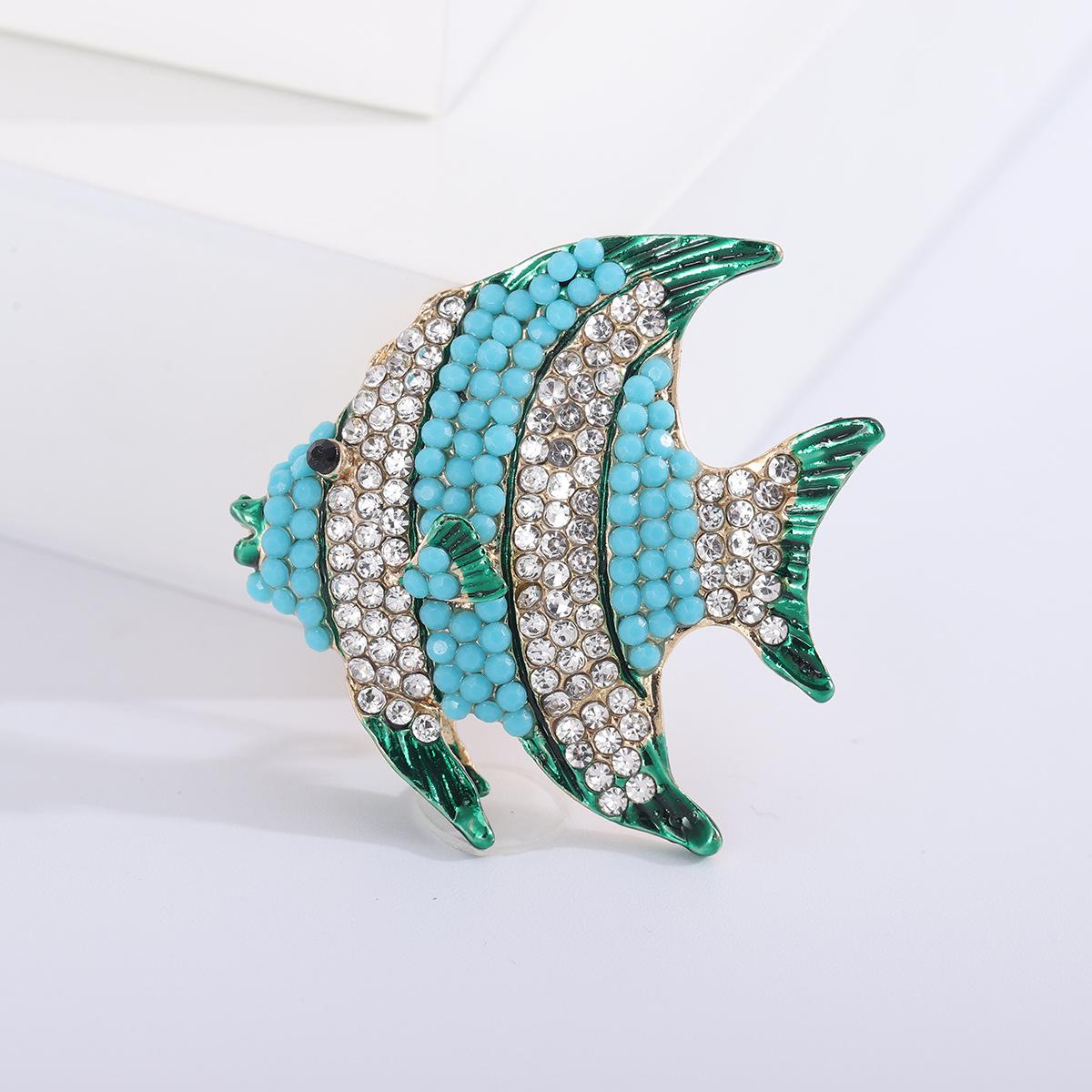 

Высококачественная темпераментная модная брошь в виде рыбки, инкрустированная бриллиантами, брошь-булавка в виде животного из сплава, пряжка для шелкового шарфа