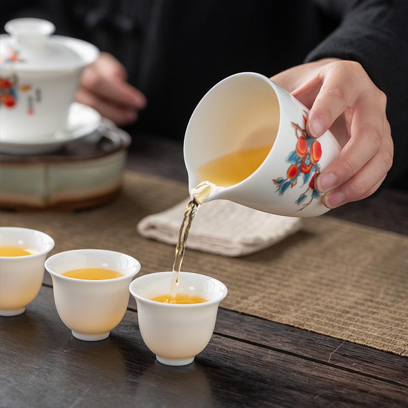 Sprawiedliwy kubek suet jade herbaciane morze biała porcelana ręcznie malowane kreatywne gospodarstwo domowe akcesoria do zestawu do herbaty kung fu sześciu dżentelmenów wysokiej klasy dozownik do herbaty