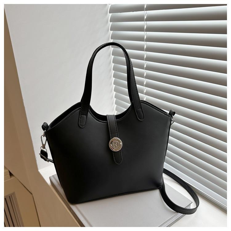 Han Retro Small Bag Women 2025 New Autumn and Winter Versatile Vegetable Basket Shoulder Bag Portable Bucket Bag Factory Direct Sales