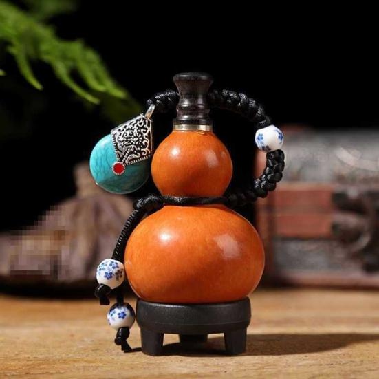 Mini Natural Gourd Water Bottle with Braided Rope Charm Leakproof Portable Gourd Drinking Bottle Vintage Gourd Hanging Decoration Ornament