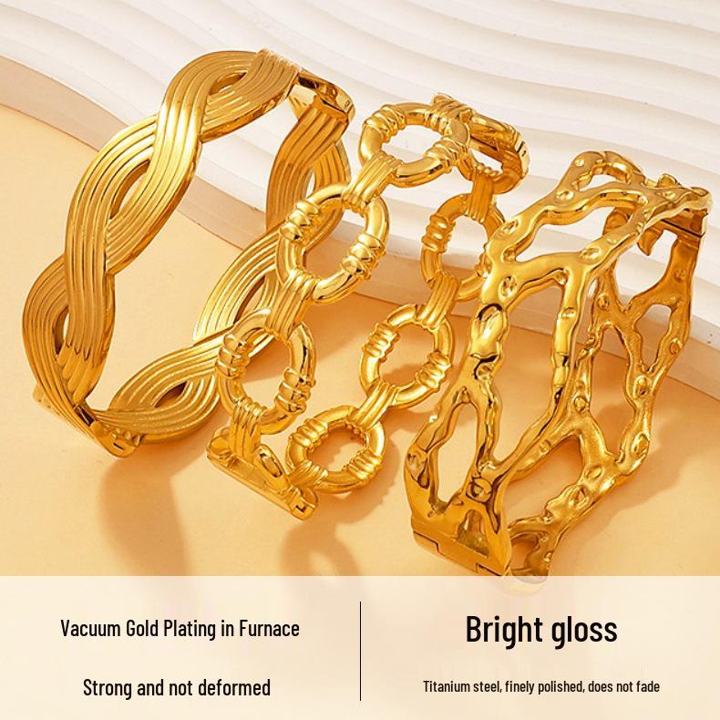 European & American Style Women's PVD Gold-Plated Twist Chain Bracelet - Titanium Steel Light Luxury Jewelry