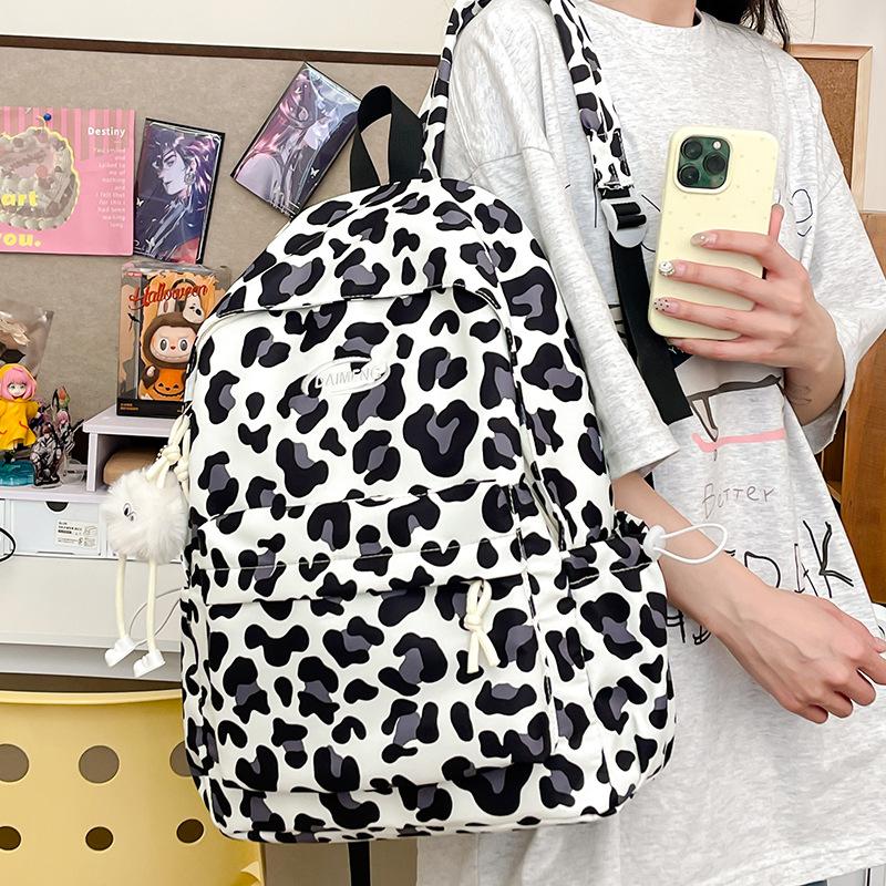 High School Students' Schoolbags Women's New Fashion Leopard Print Large Capacity Backpack Trend Joker Travel Backpack.