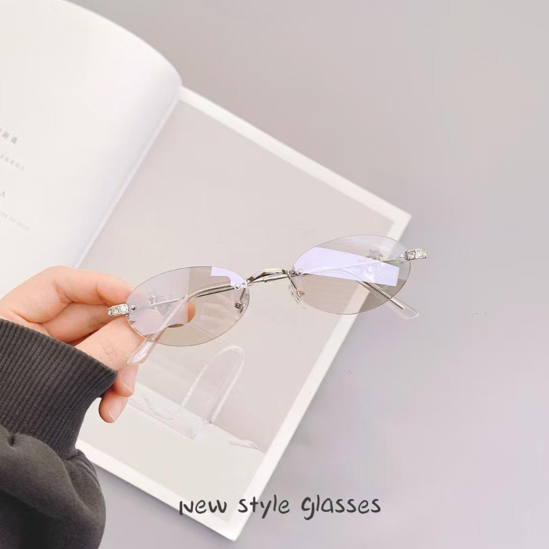 Korean Fashion ladies s Sunglasses Oval Shape Rimless Anti-glare Sun Glasses ladies Rhinestone Decoration Female Sunglass