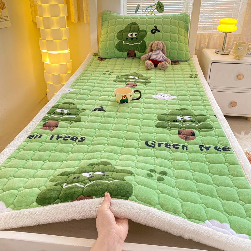 Plush Milk Velvet Mattress Pad - Thick Quilted Cushion for Dorms, Tatami, or Single Beds