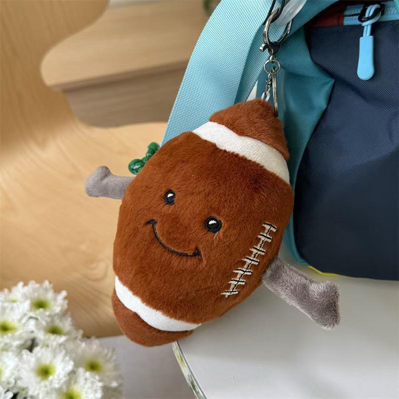 Plüschtier-Anhänger im Sportdesign: Basketball, Fußball, Volleyball, Badminton, Rugby, Baseball, Tennis In stock brown